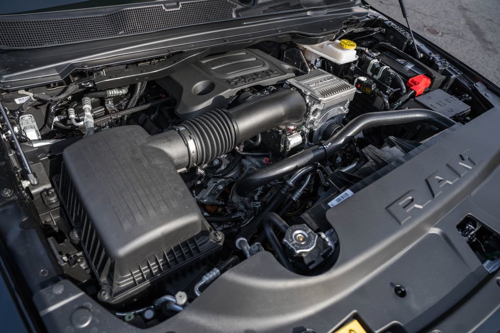 New 2026 RAM 1500 4x4 Crew Cab image 23