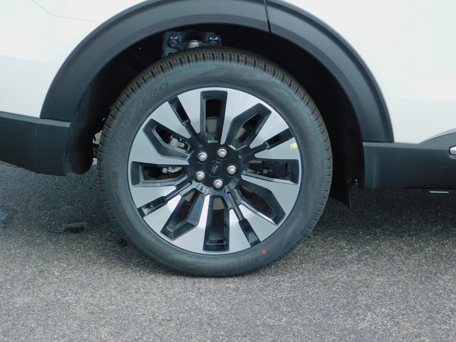 New 2026 Ford Explorer Platinum w/ LUX Leather Package image 11