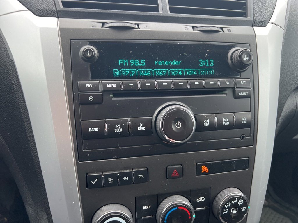 Used 2011 Chevrolet Traverse LT image 9