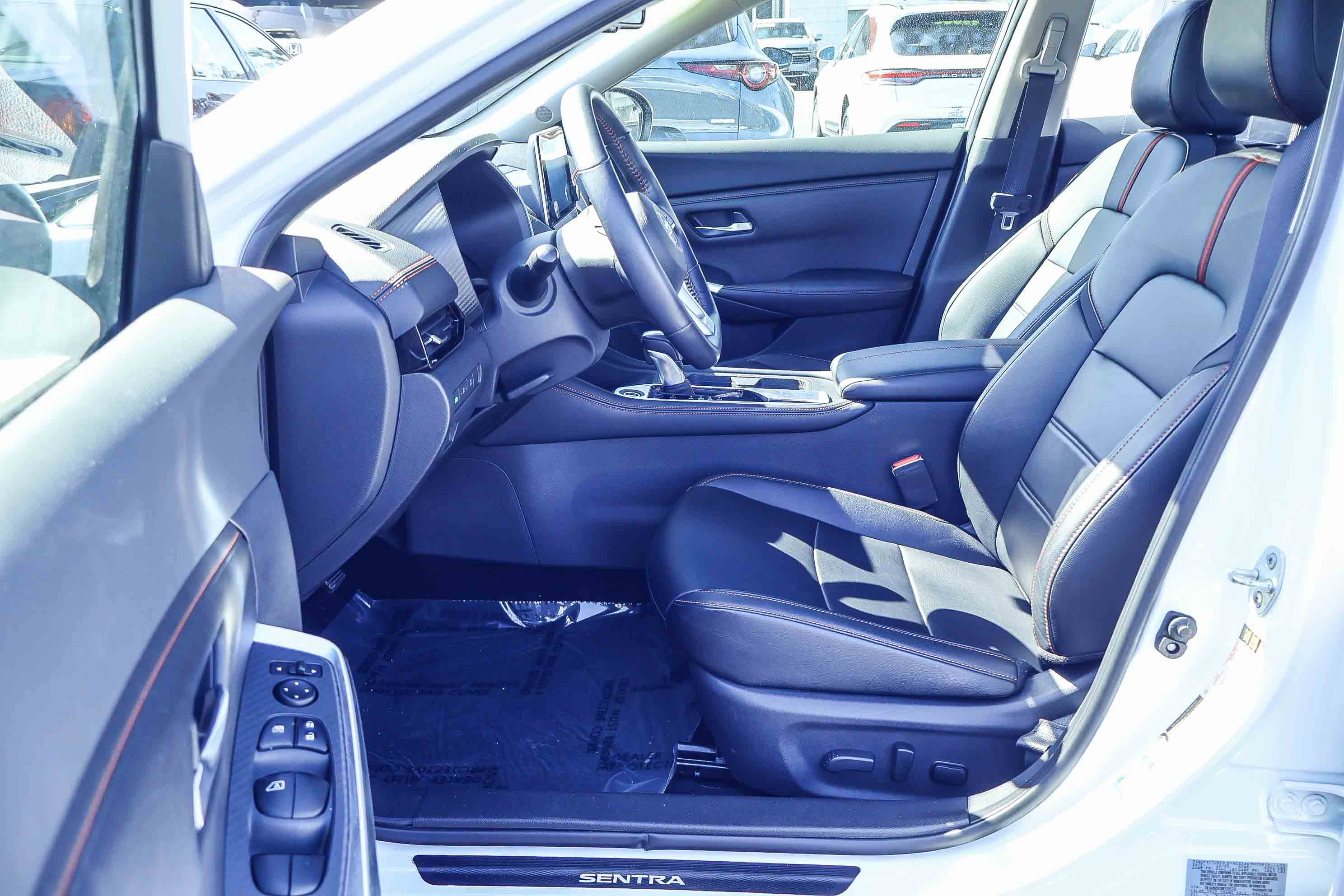 Used 2021 Nissan Sentra SR w/ SR Premium Package FWD image 2