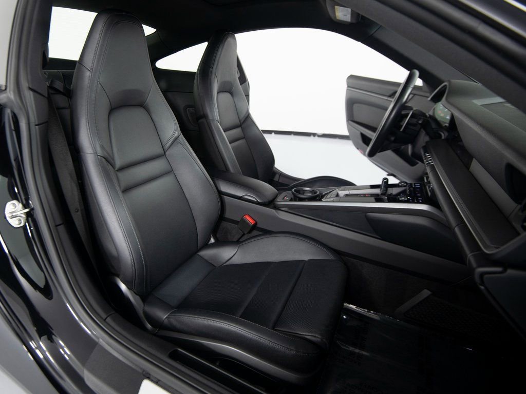 Certified 2024 Porsche 911 Carrera 4 image 21