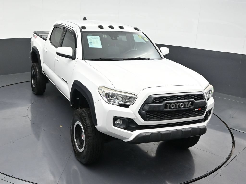 Used 2020 Toyota Tacoma TRD Off-Road AWD/4WD image 22