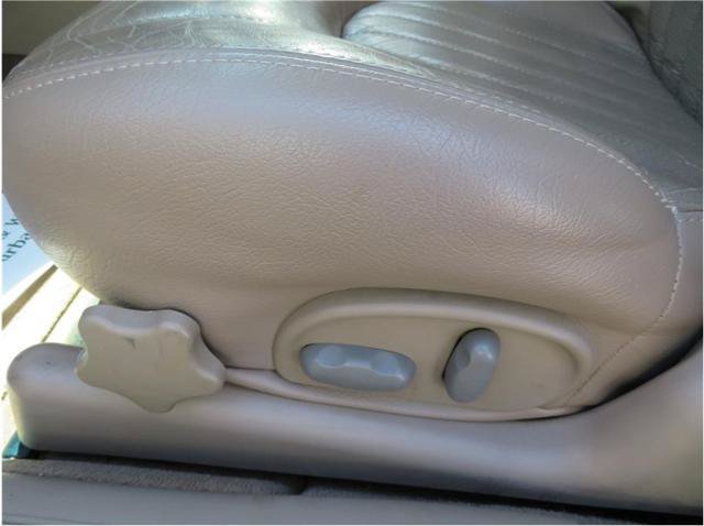 Used 2000 Pontiac Bonneville SE w/ Opt Pkg FWD image 21