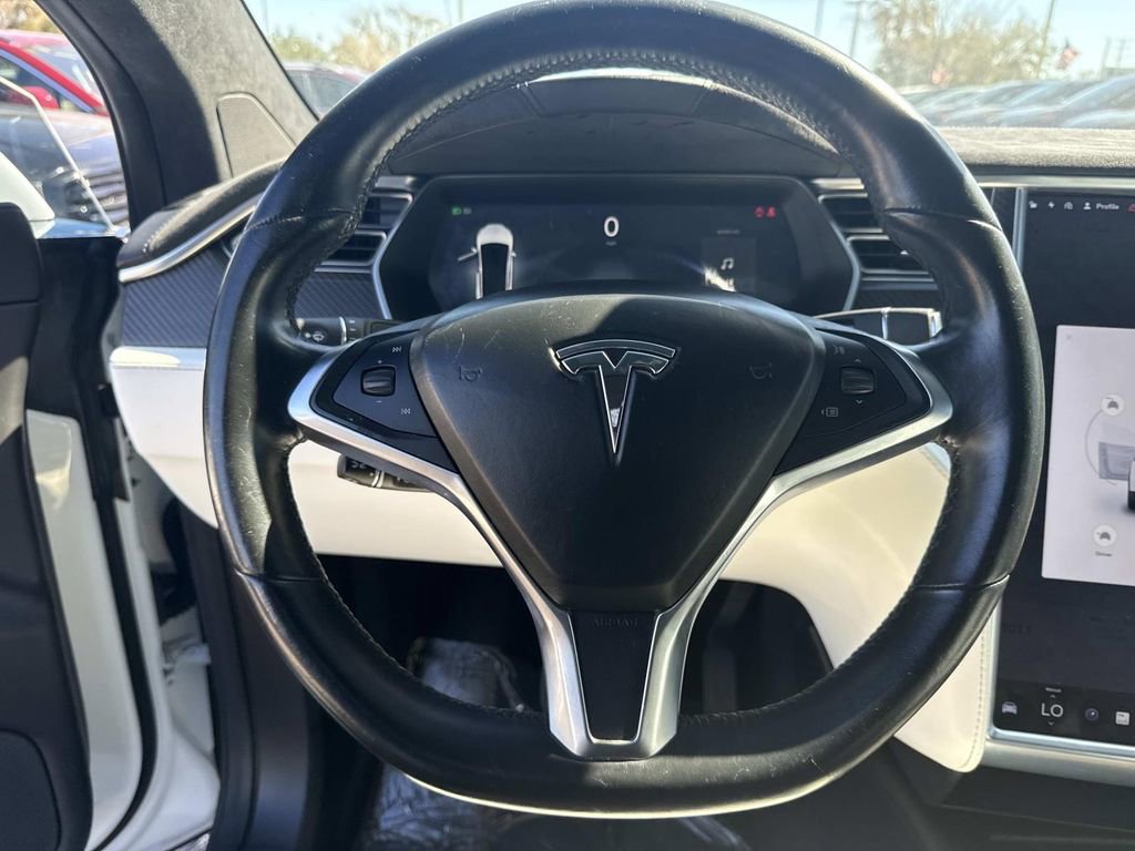 Used 2016 Tesla Model X Performance image 27