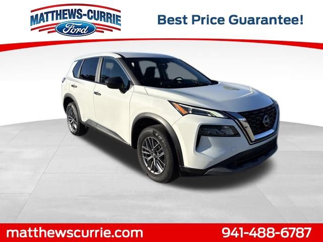 Used 2023 Nissan Rogue S image 1