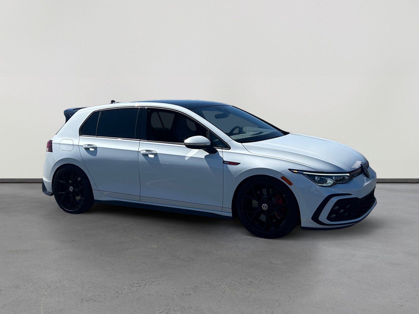 Used 2024 Volkswagen GTI SE FWD image 7