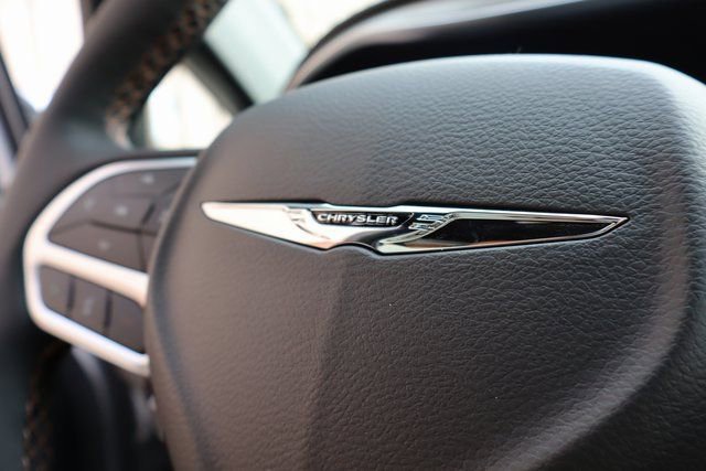 New 2026 Chrysler Pacifica Pinnacle AWD/4WD image 30