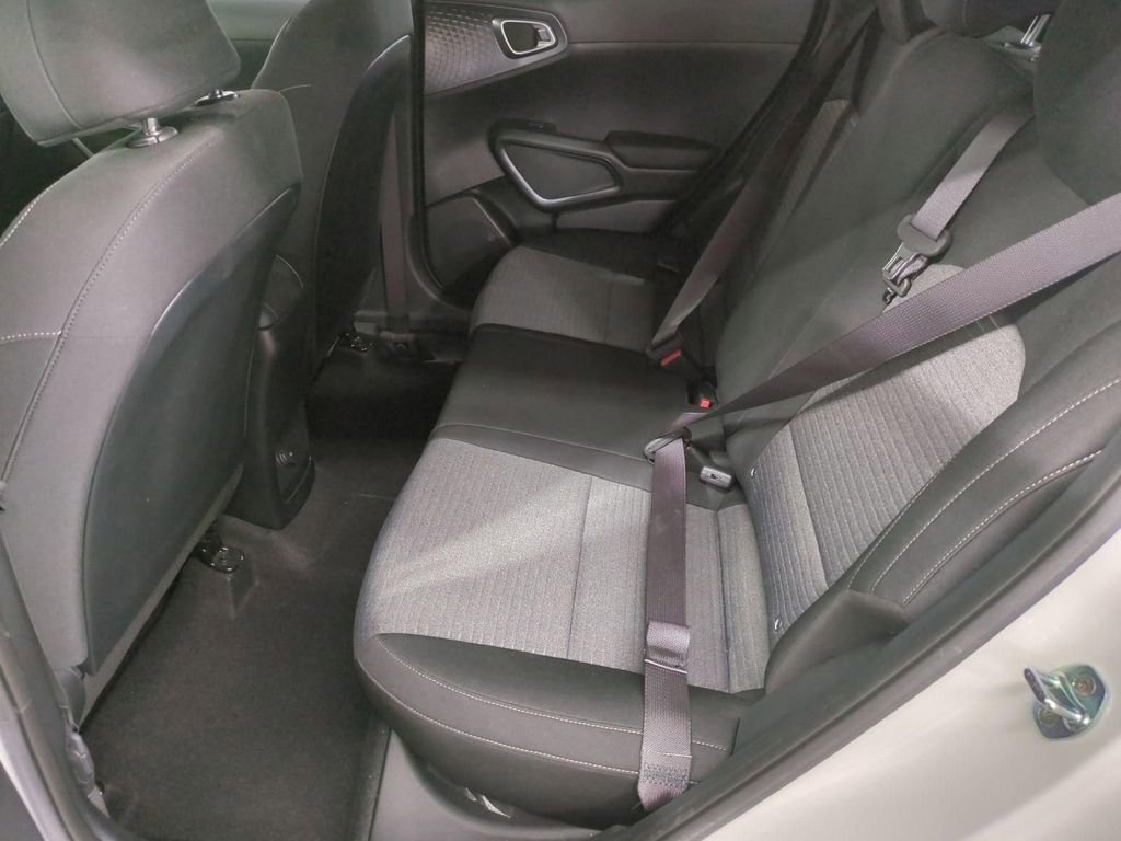 Used 2022 Kia Soul S image 26