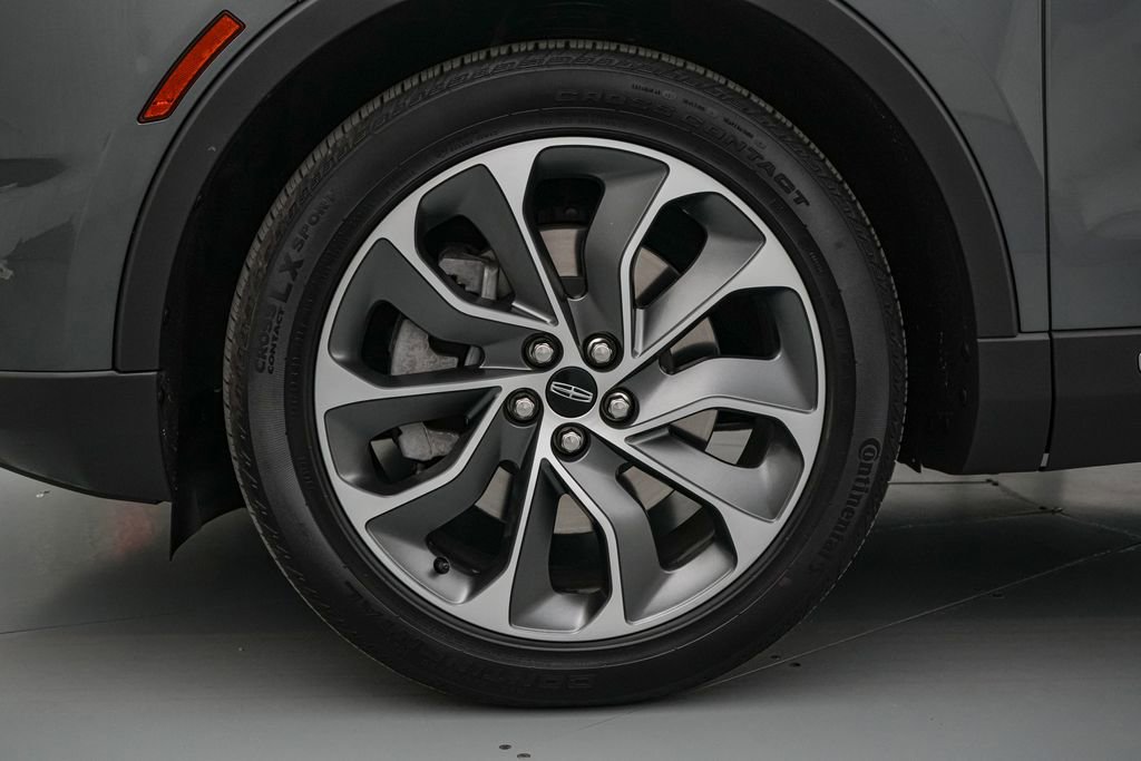Used 2023 Lincoln Nautilus Reserve image 10