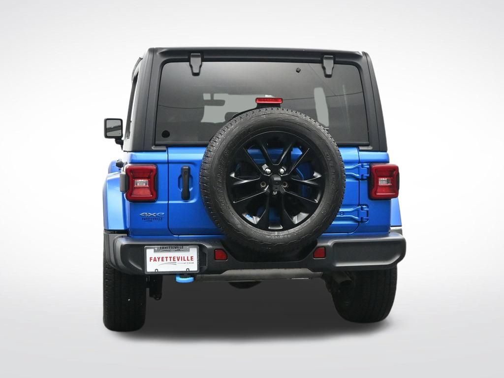 Used 2022 Jeep Wrangler Unlimited Sahara AWD/4WD image 8