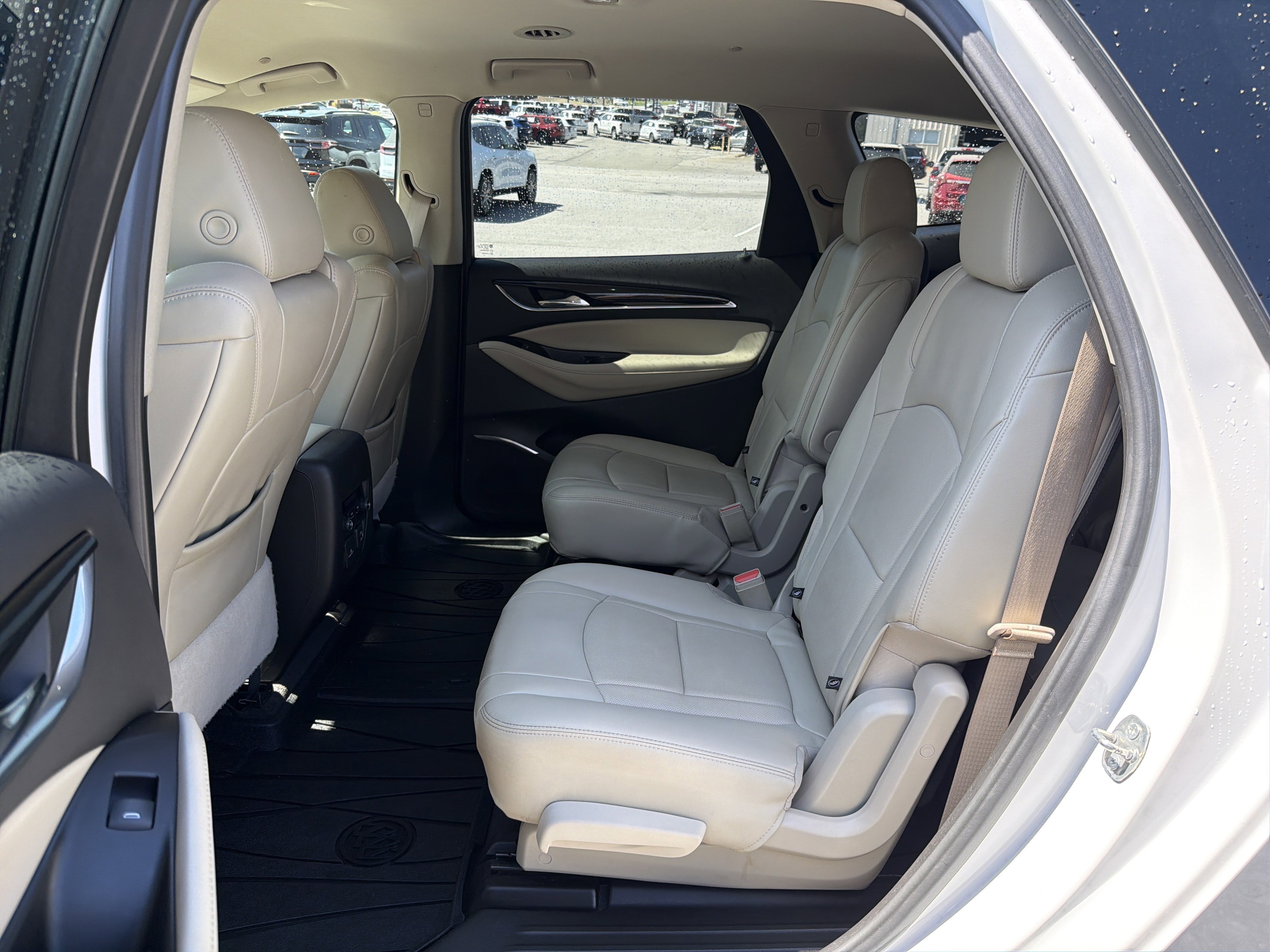 Used 2020 Buick Enclave Essence w/ Sound and Sites Package image 25