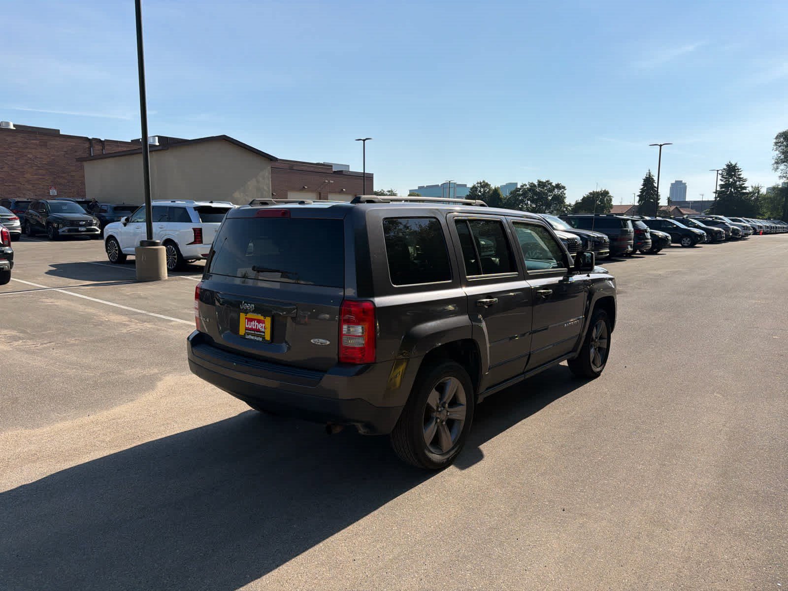 Used 2015 Jeep Patriot 4WD image 2