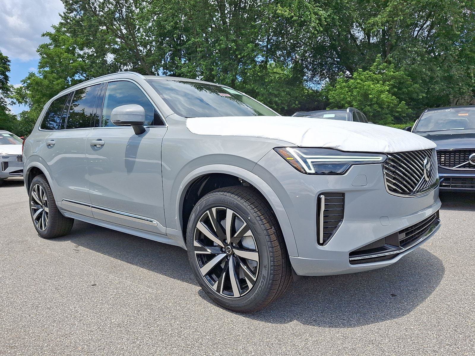 New 2026 Volvo XC90 B5 Core w/ Protection Package