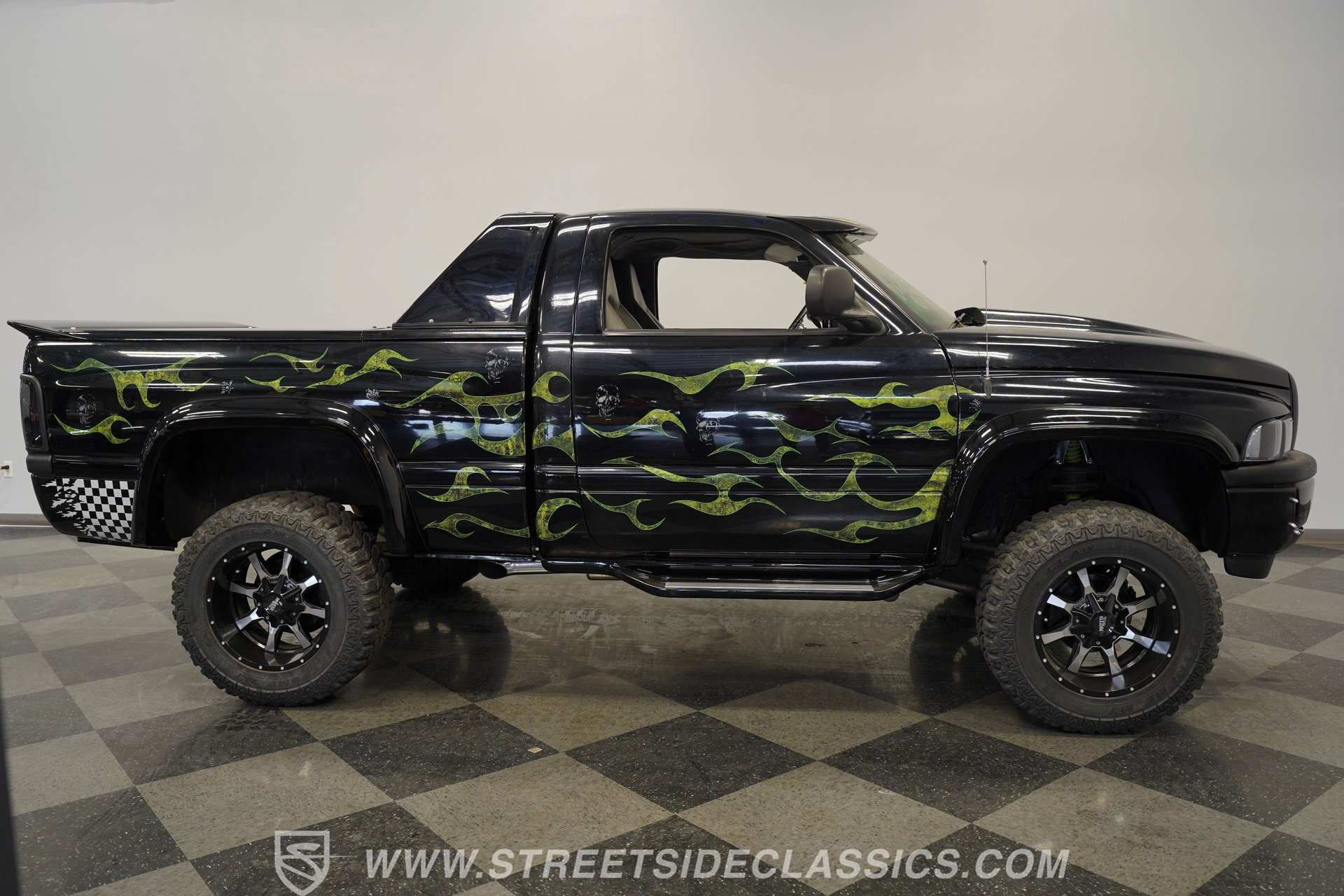 Used 1995 Dodge Ram 1500 Truck 4x4 Regular Cab image 15