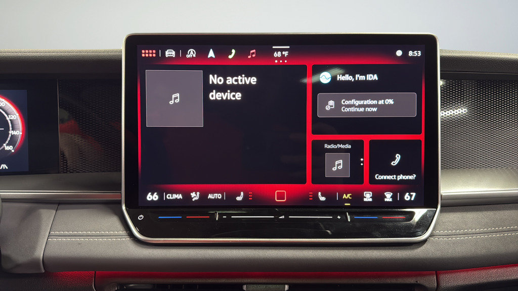 Certified 2025 Volkswagen Tiguan SE R-Line AWD/4WD image 25