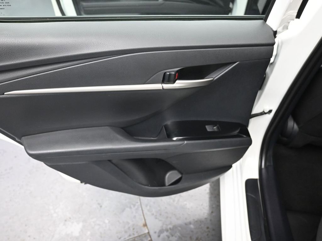 Used 2025 Toyota Camry LE image 29