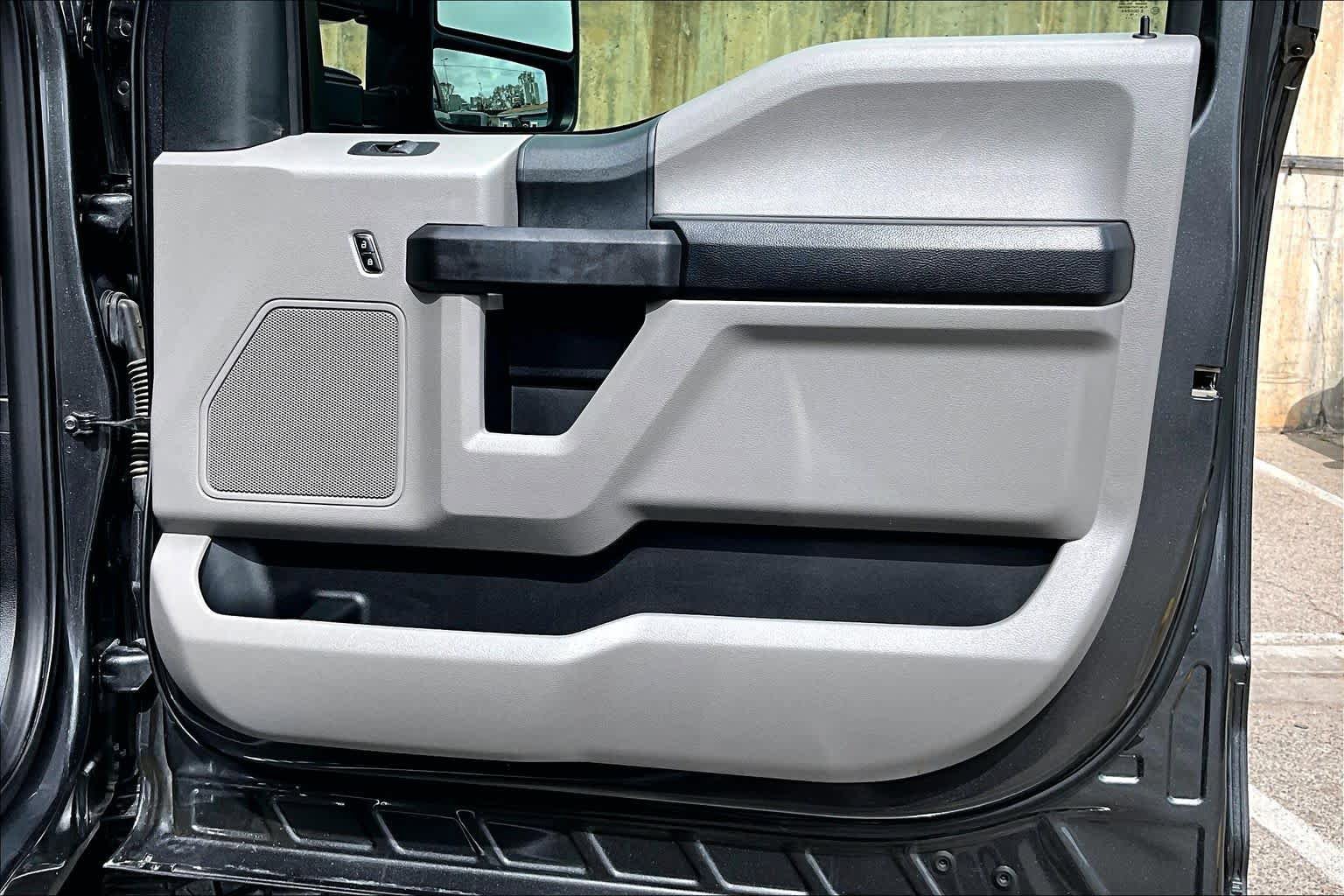 Used 2019 Ford F250 XL w/ STX Appearance Package AWD/4WD image 23