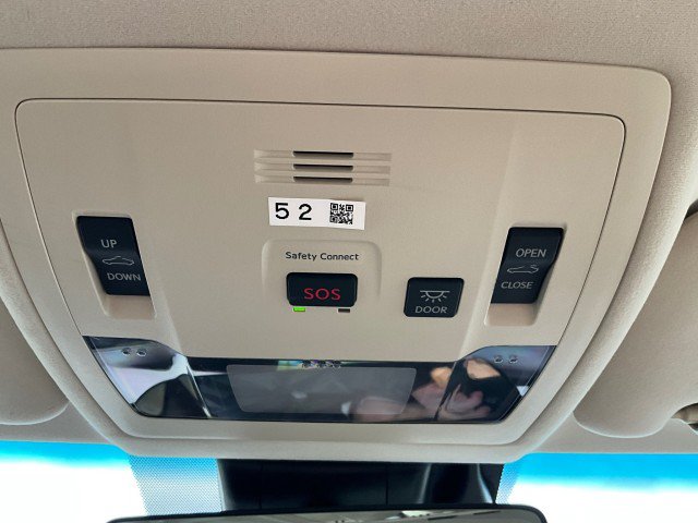Used 2018 Lexus ES 350 w/ Luxury Package w/Wood Trim FWD image 19
