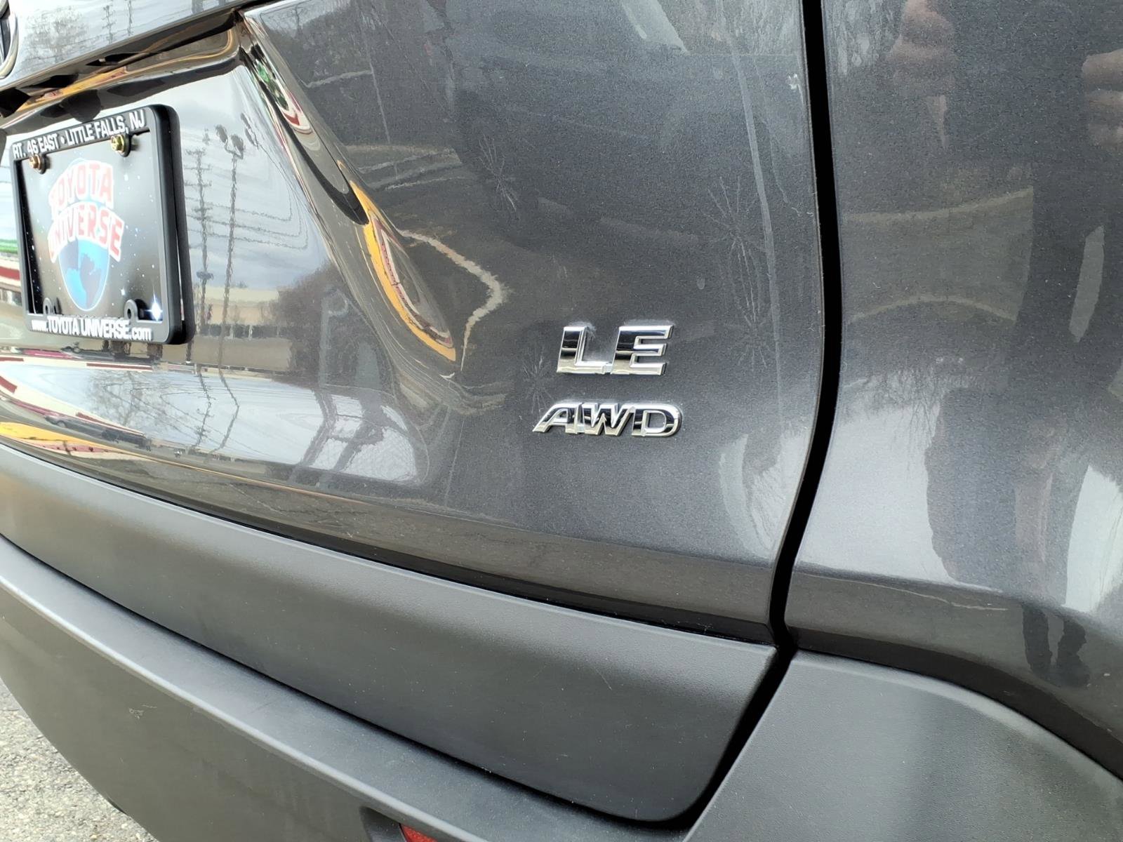 Certified 2024 Toyota RAV4 LE AWD/4WD image 7