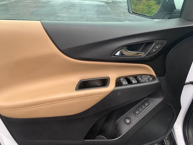 Used 2023 Chevrolet Equinox Premier image 7