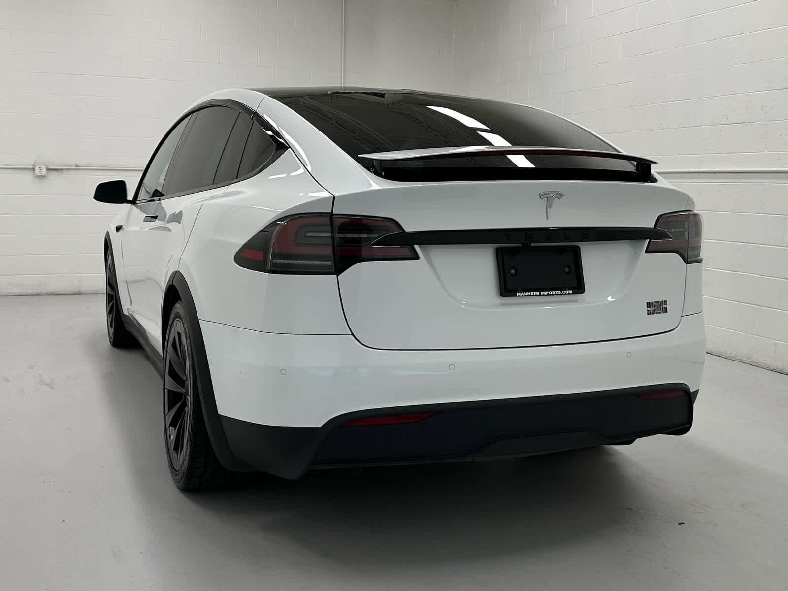 Used 2022 Tesla Model X Plaid AWD/4WD image 8