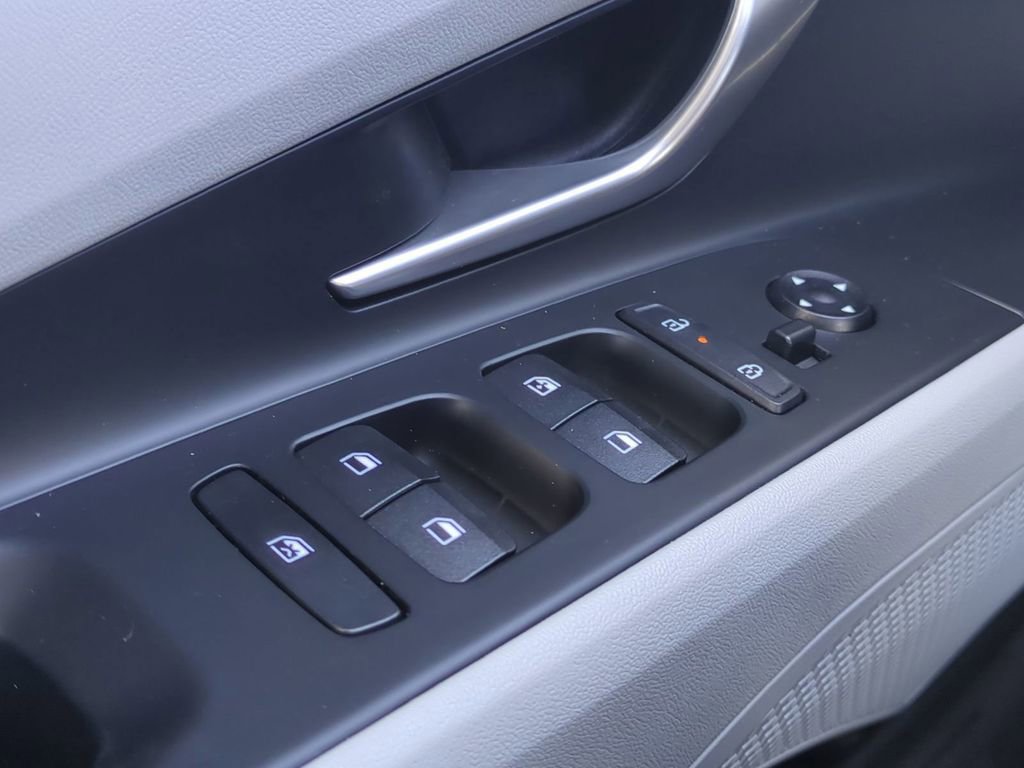 Certified 2024 Hyundai Elantra Limited FWD image 31