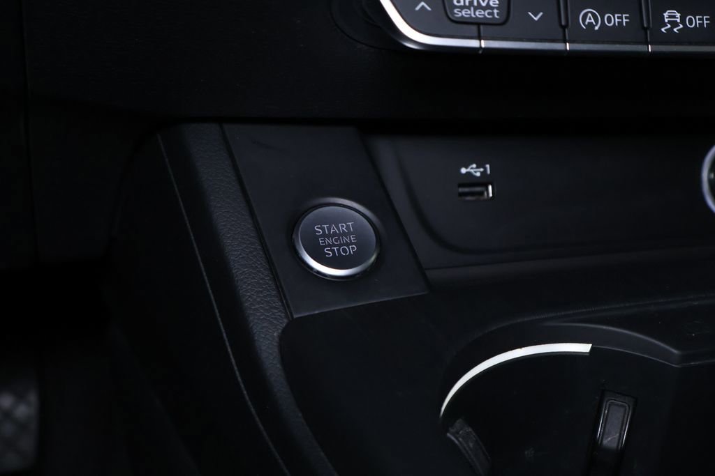 Used 2019 Audi A4 2.0T Premium w/ Convenience Package image 36