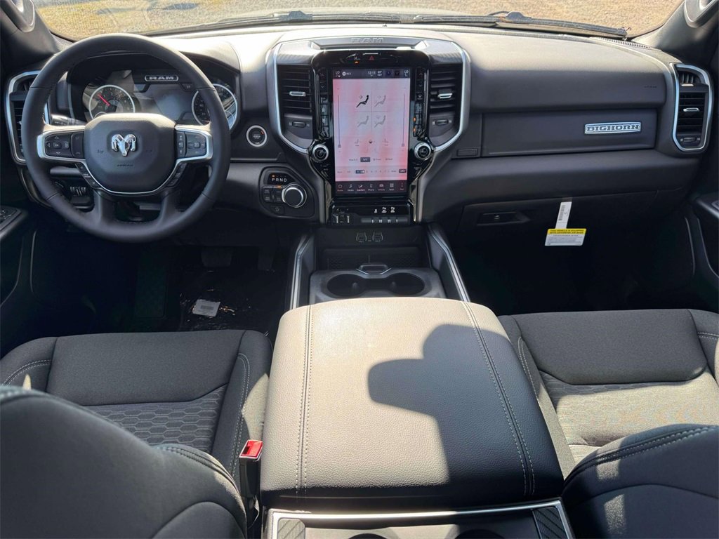 New 2026 RAM 1500 4x4 Crew Cab image 3