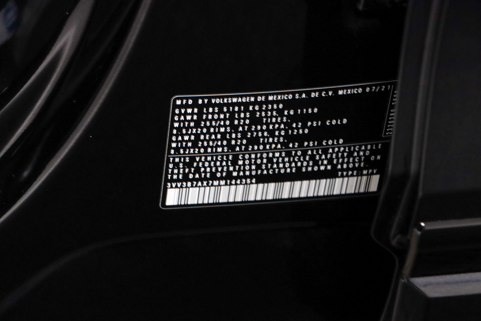 Used 2021 Volkswagen Tiguan SE R-Line image 33