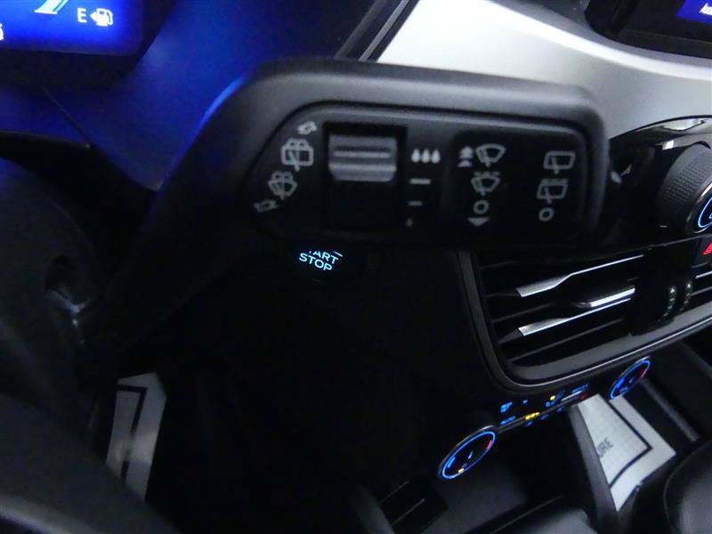 Used 2022 Ford Escape SEL w/ Technology Package FWD image 19