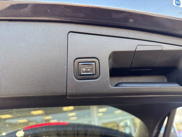 Used 2022 Cadillac XT4 Luxury AWD/4WD image 22