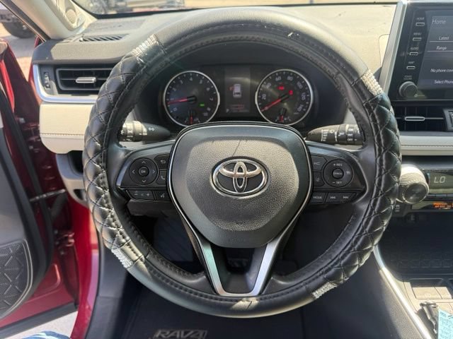 Used 2019 Toyota RAV4 XLE Premium FWD image 19