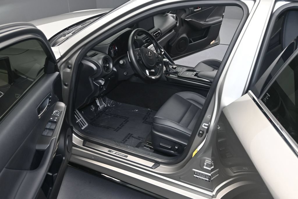 Used 2023 Lexus IS 350 F Sport w/ Navigation Package RWD image 13