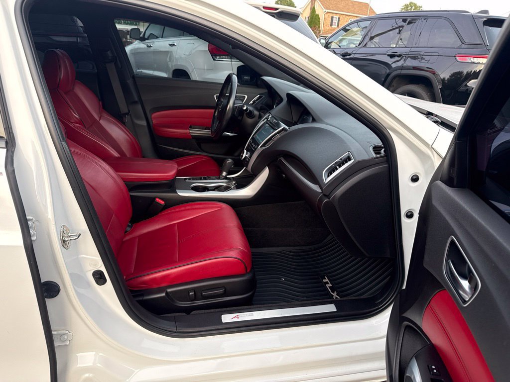 Used 2019 Acura TLX w/ Technology & A-SPEC Package FWD image 10