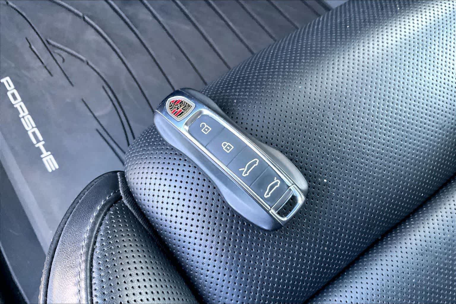 Used 2023 Porsche Taycan GTS AWD/4WD image 19