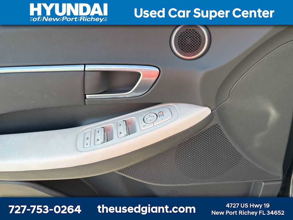 Used 2023 Hyundai Sonata SEL w/ Cargo Package image 9