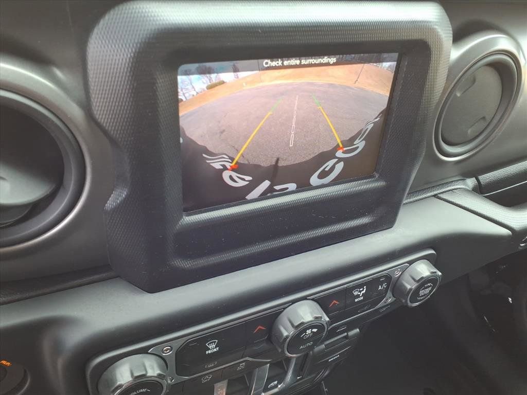 Used 2023 Jeep Wrangler Sport S image 31