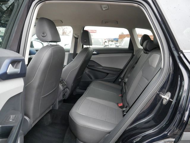 Certified 2024 Volkswagen Taos SE AWD/4WD image 17