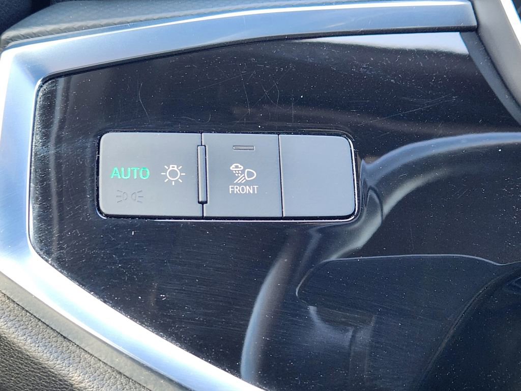 Used 2024 Audi Q3 2.0T Premium image 12