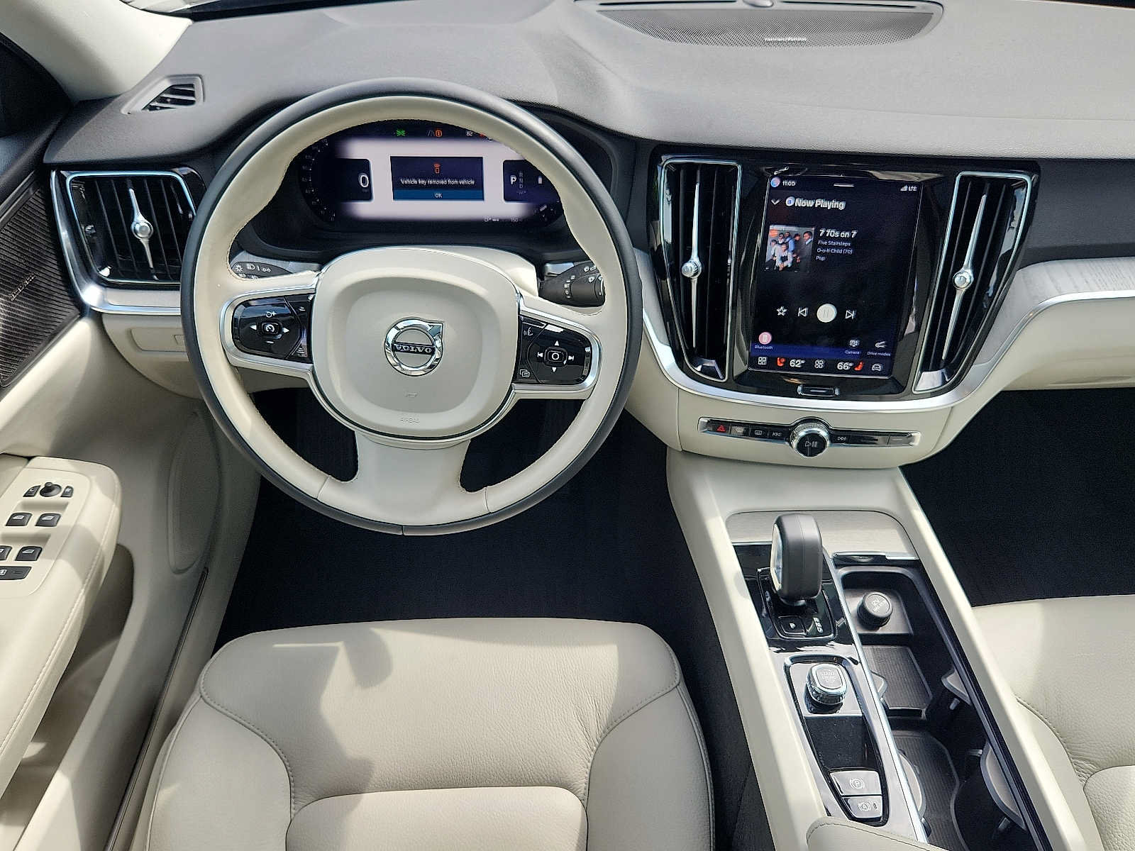 Certified 2024 Volvo V60 B5 Cross Country Plus w/ Protection Package Premier AWD/4WD image 11