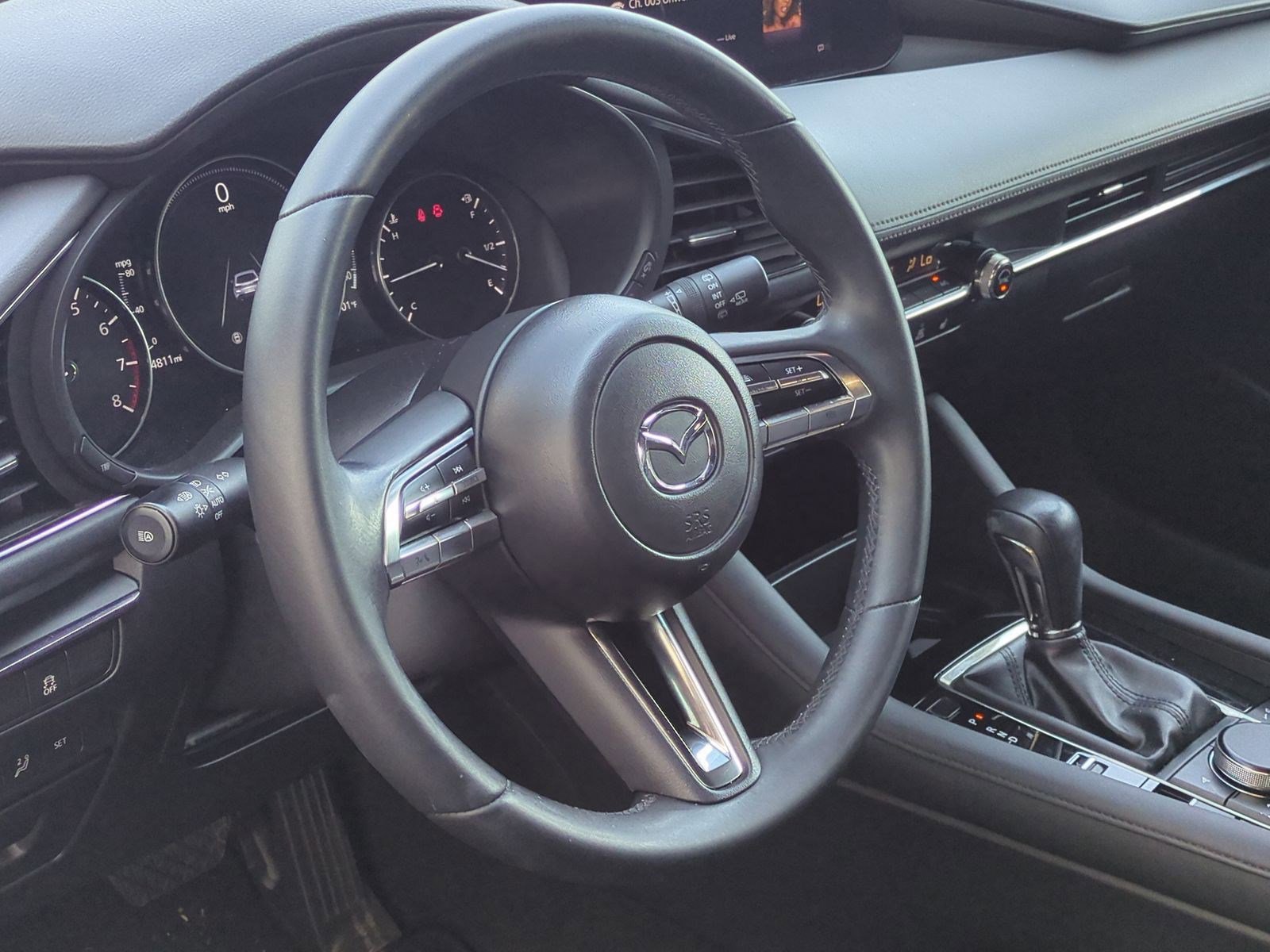 Used 2019 MAZDA MAZDA3 Hatchback w/ Premium Package FWD image 18