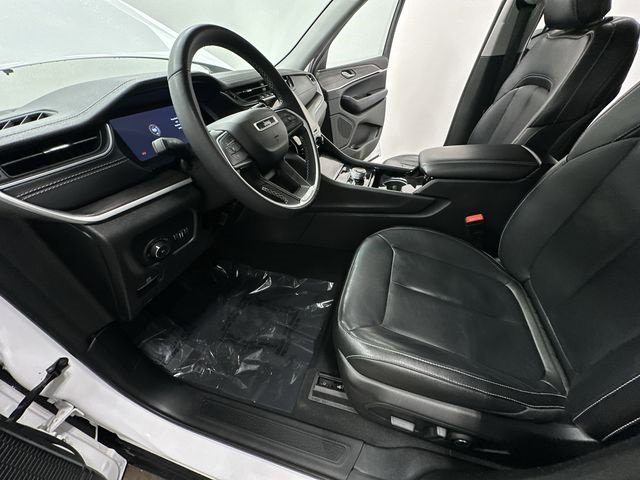 Used 2023 Jeep Grand Cherokee Limited image 17