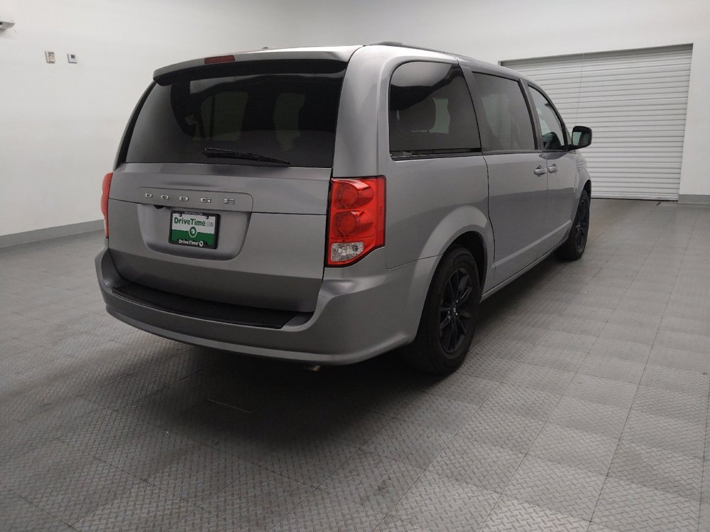 Used 2020 Dodge Grand Caravan SE image 9