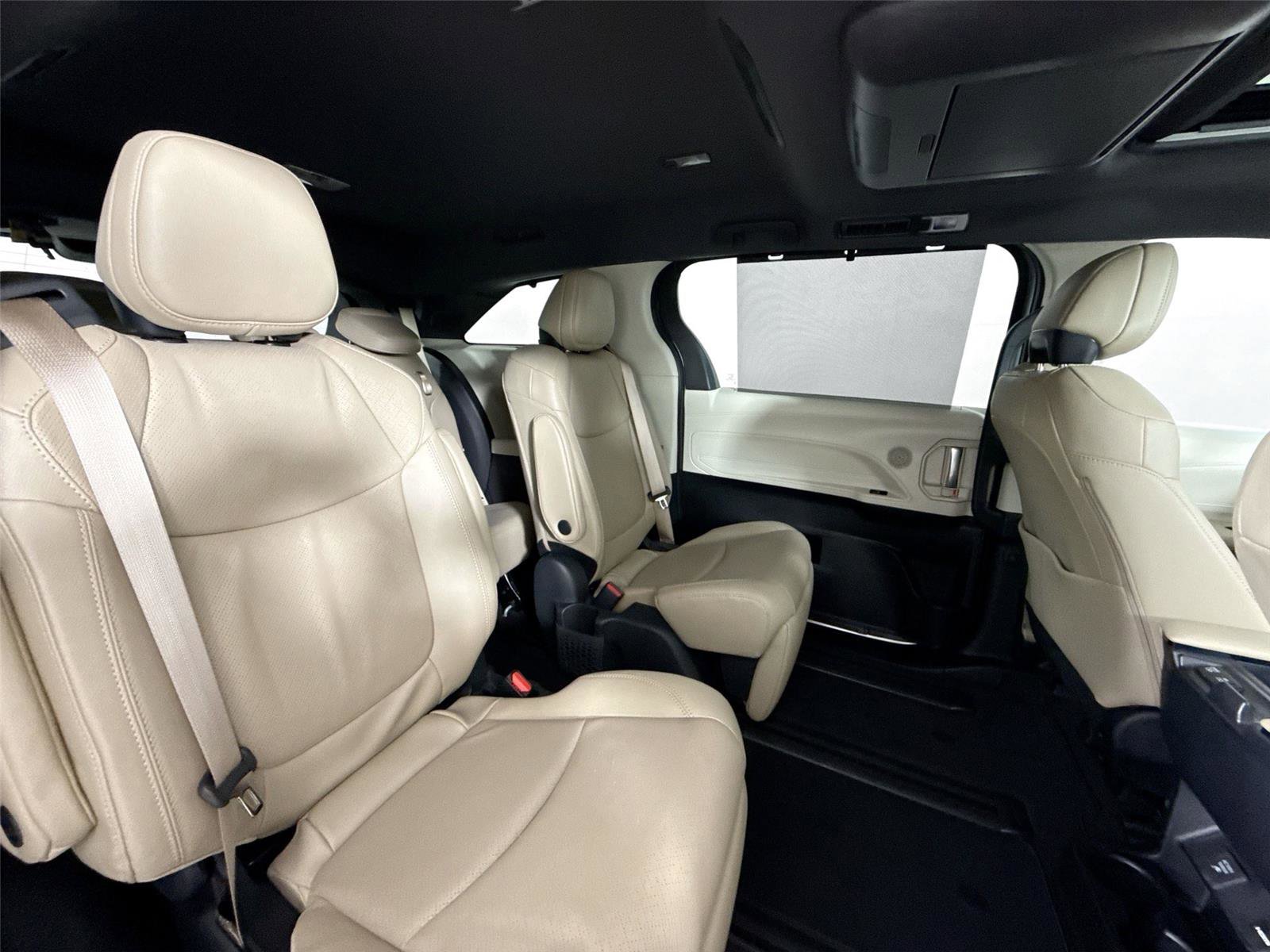 Certified 2023 Toyota Sienna Limited image 55