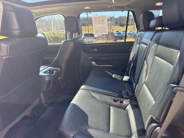 Used 2024 Toyota Sequoia Limited w/ TRD Off-Road Package AWD/4WD image 32