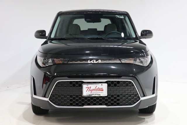 Used 2025 Kia Soul LX w/ LX Technology Package FWD image 2