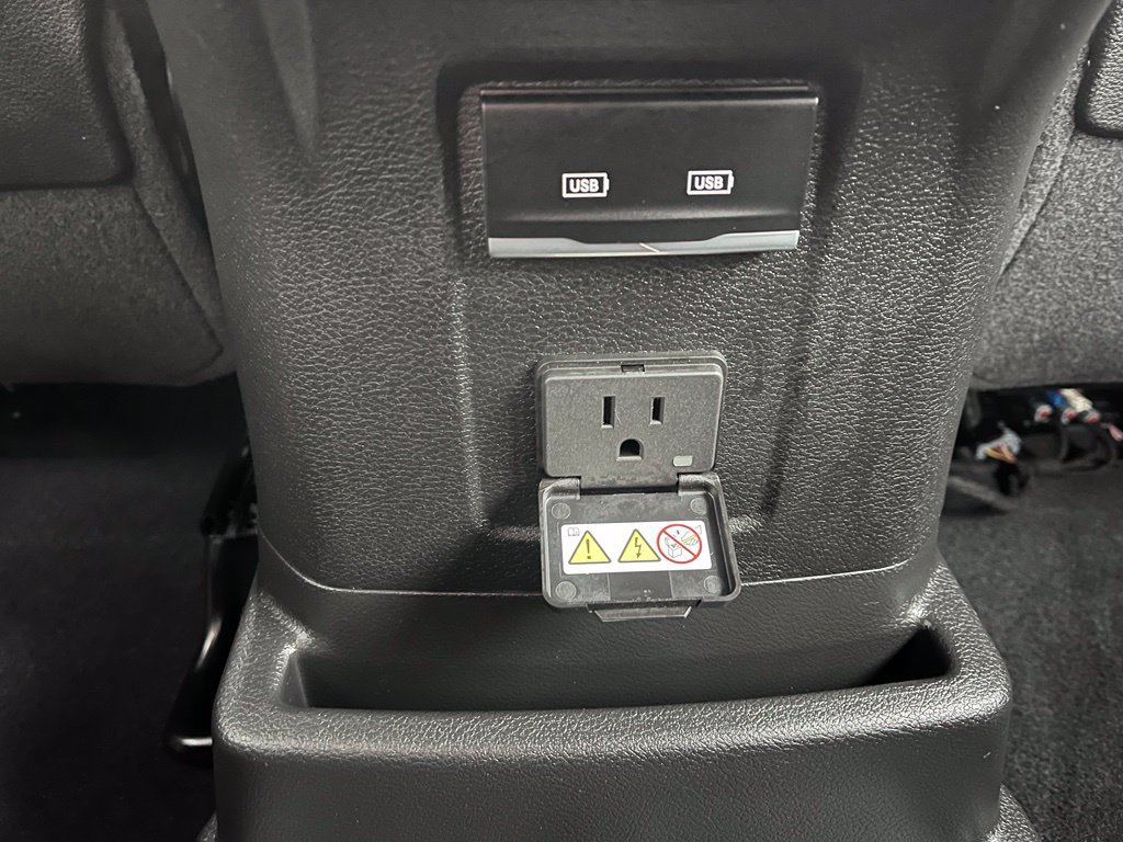 Used 2026 Jeep Wrangler Unlimited Sahara AWD/4WD image 16