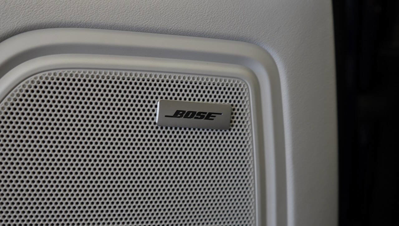 Used 2024 Porsche Macan image 43