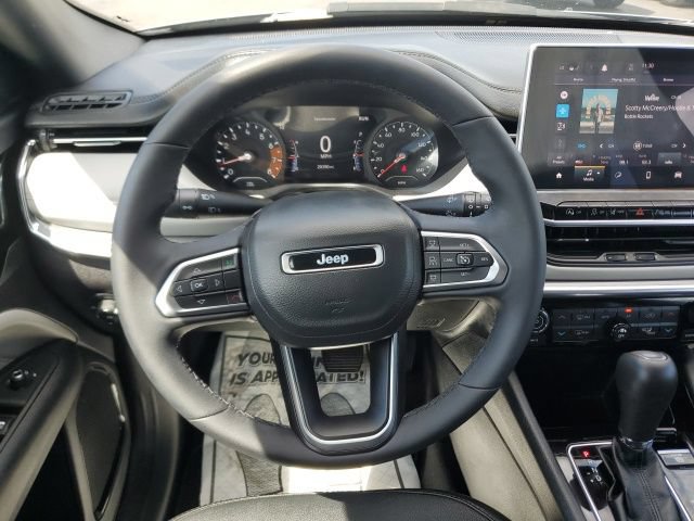 Used 2023 Jeep Compass Limited AWD/4WD image 18