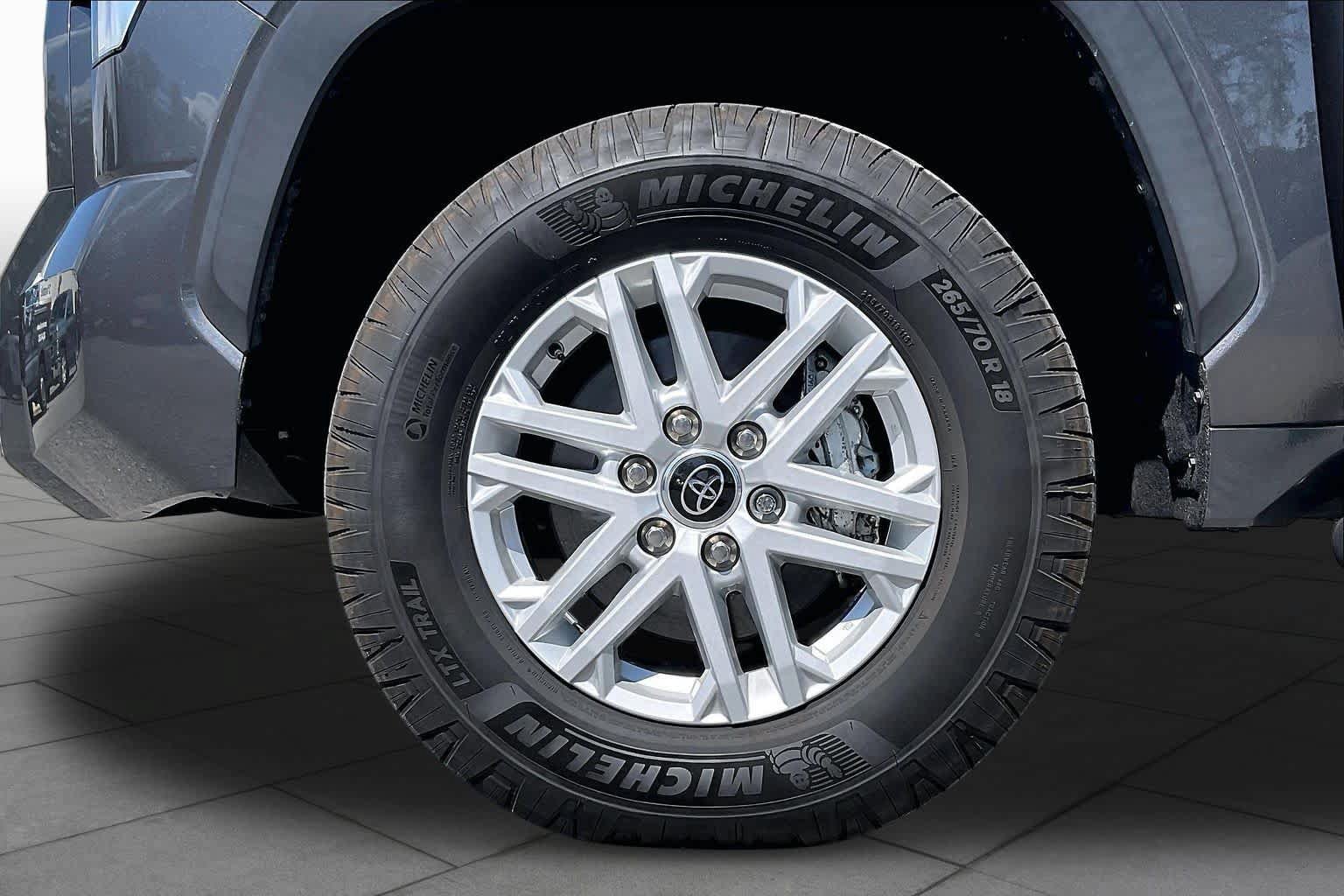 Used 2023 Toyota Tundra SR5 w/ SR5 Premium Package AWD/4WD image 10